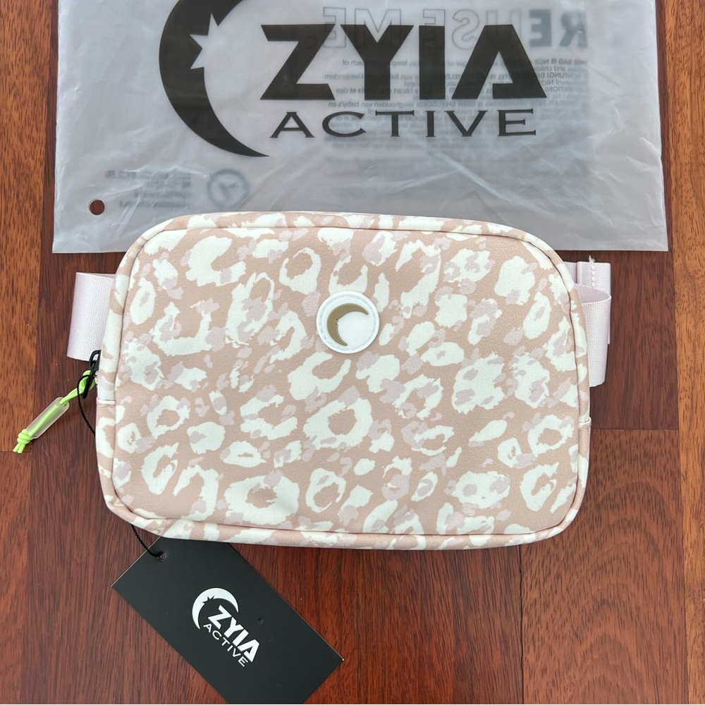 ZYIA Leopard Crossbody Bag